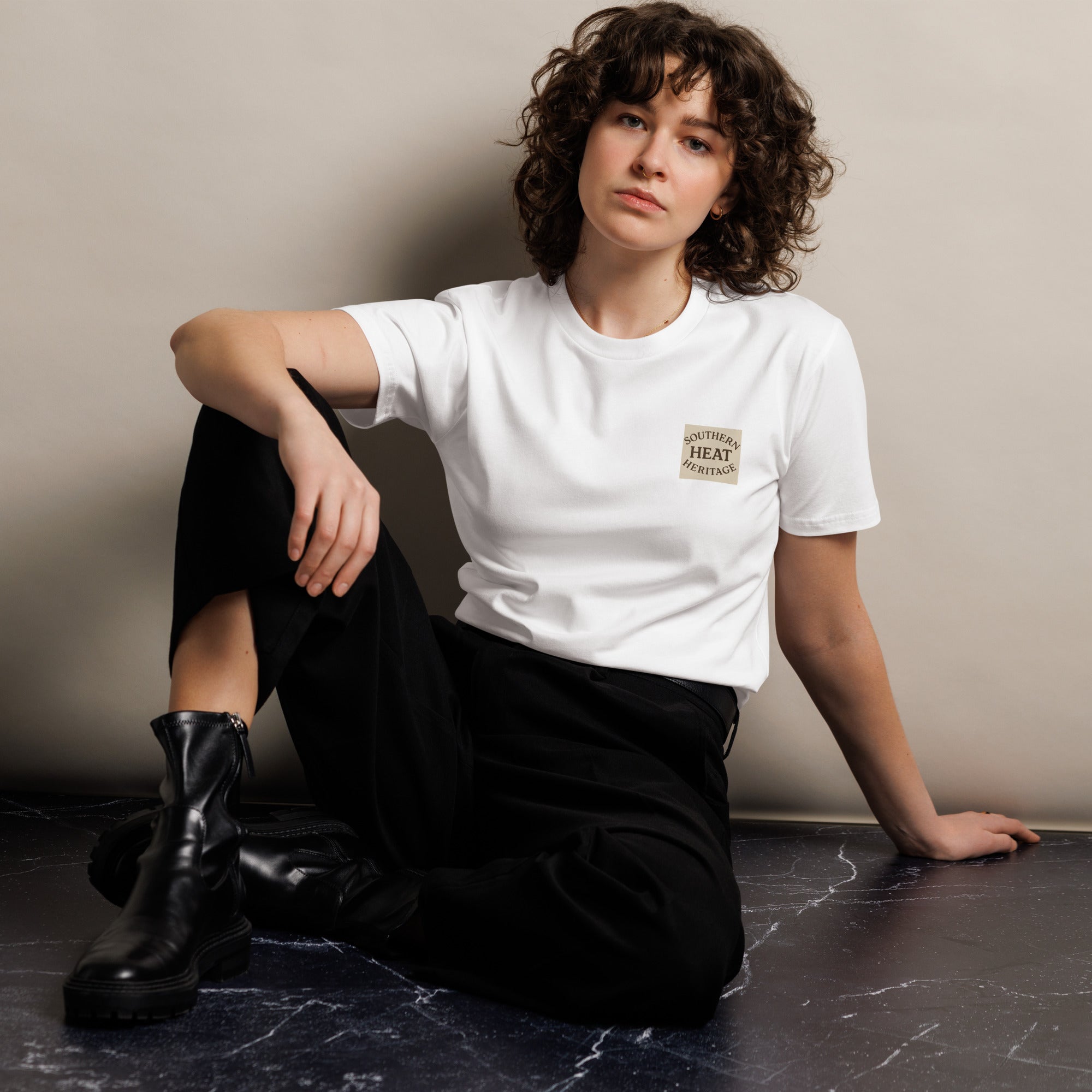 SHA / ESSENTIALS — HERITAGE TEE